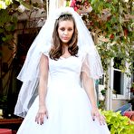 First pic of The beautiful bride Gracie Glam takes off dress and seduces guy with passionate kisses