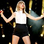 Second pic of Taylor Swift sexy performs, shows her long legs