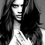 Second pic of Sara Sampaio Posing Topless And Showing Sideboob - Scandal Planet