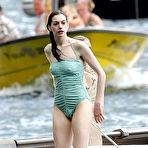 Third pic of Anne Hathaway - swimsuit on vacation in Italy - 10 Pics - xHamster.com