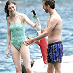 Fourth pic of Anne Hathaway - swimsuit on vacation in Italy - 10 Pics - xHamster.com