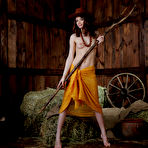 First pic of Hat-wearing hottie with long legs decides to strip in a barn - aMetart.com