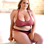 Third pic of Sara Willis Buxom Nothing But Curves - Curvy Erotic