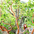 Fourth pic of Sindi B in Kirsche