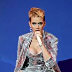 First pic of Katy Perry shows her panties on a stage