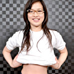 Third pic of Japanese teen Yui Shirasagi likes spandex