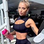 Third pic of Fitness model Tammy Hembrow showing her beautiful body