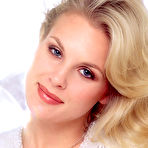 First pic of Dorothy Stratten Playboy Playmate - Curvy Erotic