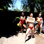 First pic of Nia Nacci and her carwash friends Luna Light and Jaycee Starr also clean their client's dick