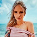 Second pic of Nude model Arteya Nude Selfies Fancentro - Bunnylust.com