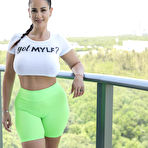 First pic of Miss Raquel Gym Partner MYLF - FoxHQ