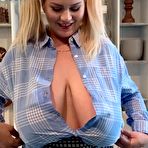 First pic of Erin - Loose Shirt, Jiggly Tits - Divine Breasts - Curvy Girl Nudes