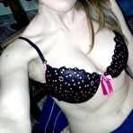 Second pic of WifeBucket | Nude selfies from a bored amateur wife