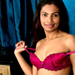 First pic of Alishaa Mae seductive beauty