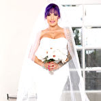 First pic of Trans Brides, S4