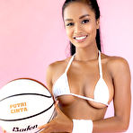 First pic of Putri Cinta Sporty Beauty