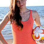 First pic of Hairy pussy at the beach | The Hairy Lady Blog