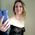 First pic of WifeBucket | Selfies and home porn from a real MILF