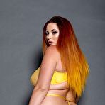 Second pic of Lucy Vixen Shapely Curves In Yellow Lace Nothing But Curves - Curvy Erotic