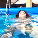 Second pic of WifeCrazy Stacie underwater