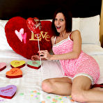 Second pic of WifeCrazy Stacie v-day 2012