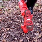 Third pic of Miss Nica Nordic Fetishclips | Welliewalk in red Hunter boots