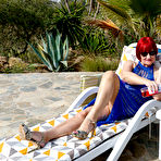First pic of Poolside Seduction! Granny Linda Seduces the young Poolboy! - Free Mature.nl content