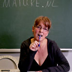 First pic of Schoolteacher Marie is a mature nympho that loves to masturbate in class - Mature.nl