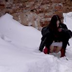 Second pic of got2pee - Among The Snow