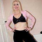 First pic of Sporty Wife Fucked By Her Hubby – UK Wives Pics