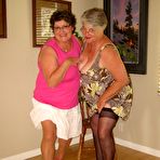 Second pic of Mature ladies in girdles