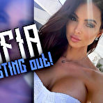 First pic of SOFIA IS BUSTIN’ OUT – Tabloid Nation