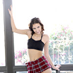 First pic of Skinny teen girl Belle Knox is filmed taking a creampie by Skylar Green