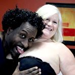 First pic of Old ladies Rita Daniels and Lacey Starr take on a black man on a bed