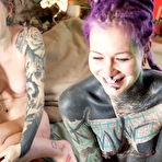 First pic of Tattoo freaks Anuskatzz and Miss Orz dildo twats during lesbian sex