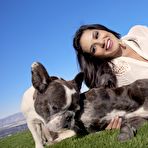 Second pic of Beautiful MILF Sunny Leone teases with her cleavage in tight jeans outdoors - NakedPics