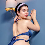 First pic of Chantal Shows Hot Curves